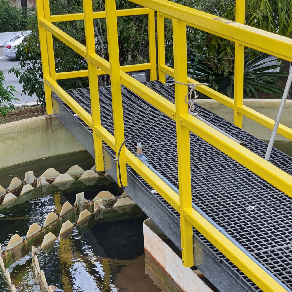 passarela em fibra de vidro